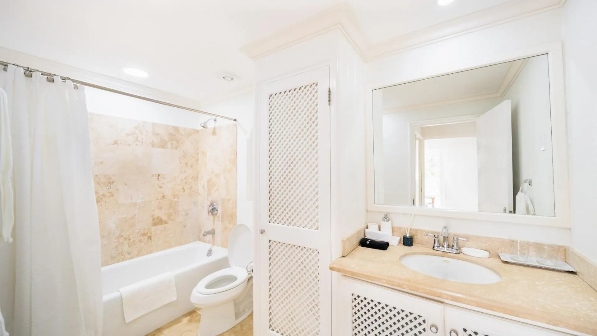 Apartment Sugar Hill Estate - B307 By Island Villas Saint James Barbados